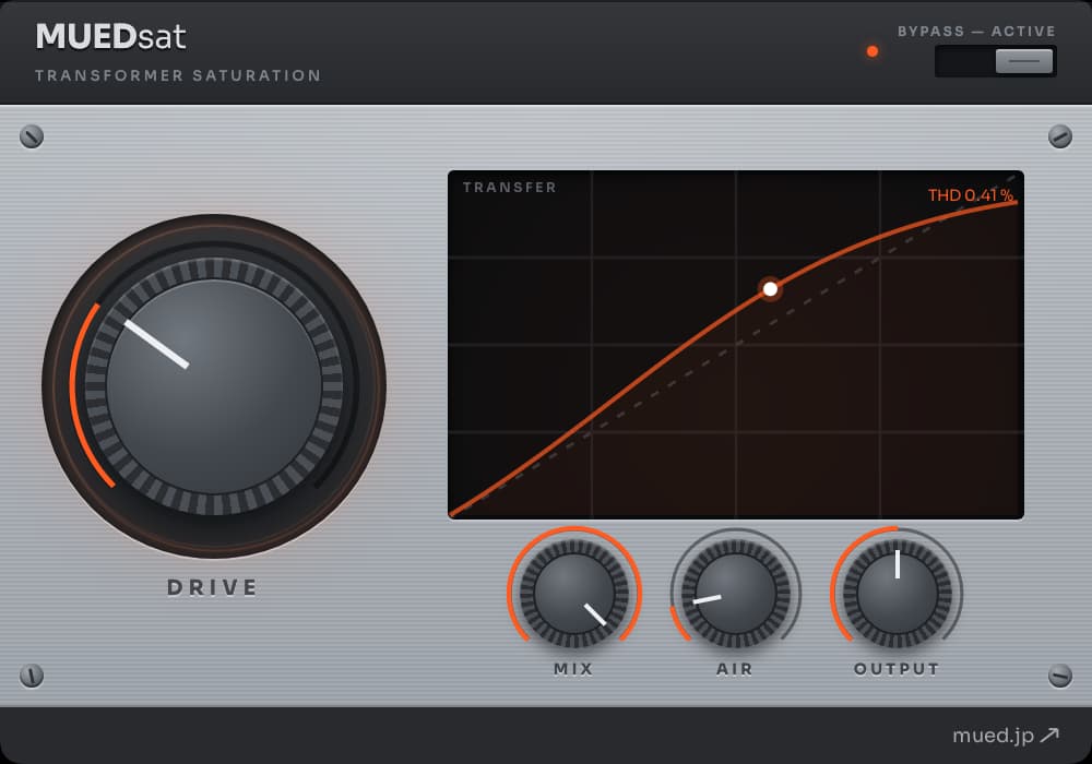 The same MUEDsat 1.0.1 interface side by side, both with audio running: DRIVE at 30 on the left (the default; a gently bent transfer curve, THD 0.41 %) and DRIVE at 85 on the right (the curve bent harder, DRIVE glowing, THD 1.66 %). THD is measured, and a white dot marks the input peak on the curve.